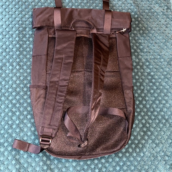 Everyday Travel Backpack - Picture 4 of 7